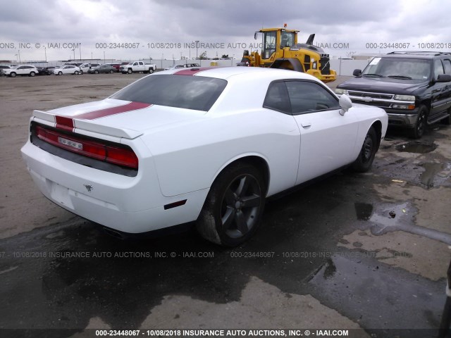 2C3CDYAG6DH511861 - 2013 DODGE CHALLENGER SXT WHITE photo 4