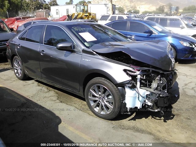 4T1BD1FK1HU214913 - 2017 TOYOTA CAMRY HYBRID/LE/XLE/SE GRAY photo 1