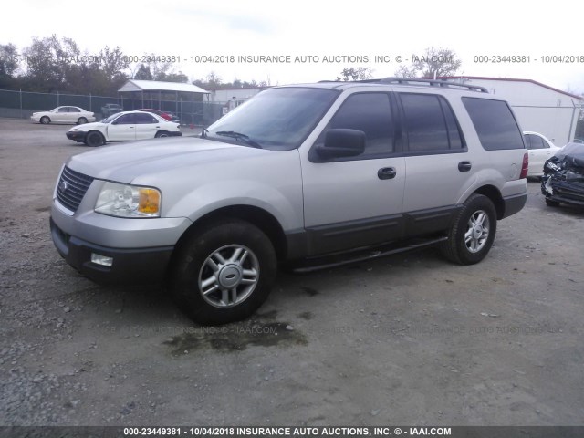 1FMPU16585LA78605 - 2005 FORD EXPEDITION XLT SILVER photo 2