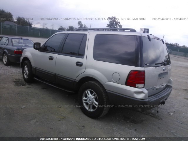 1FMPU16585LA78605 - 2005 FORD EXPEDITION XLT SILVER photo 3