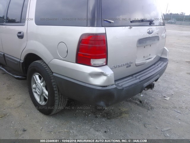 1FMPU16585LA78605 - 2005 FORD EXPEDITION XLT SILVER photo 6