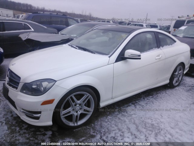 WDDGJ4HB8FG348904 - 2015 MERCEDES-BENZ C 250 WHITE photo 2