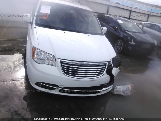 2C4RC1BG8ER317438 - 2014 CHRYSLER TOWN & COUNTRY TOURING WHITE photo 6