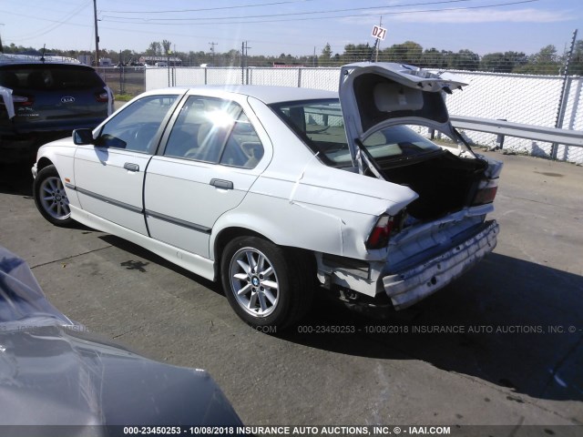 WBACD4320VAV55132 - 1997 BMW 328 I AUTOMATIC WHITE photo 3