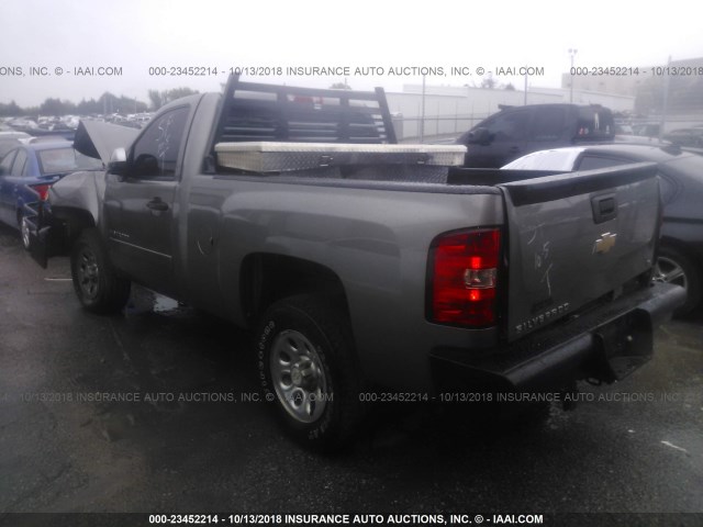 1GCEC14C18Z149547 - 2008 CHEVROLET SILVERADO C1500 GRAY photo 3