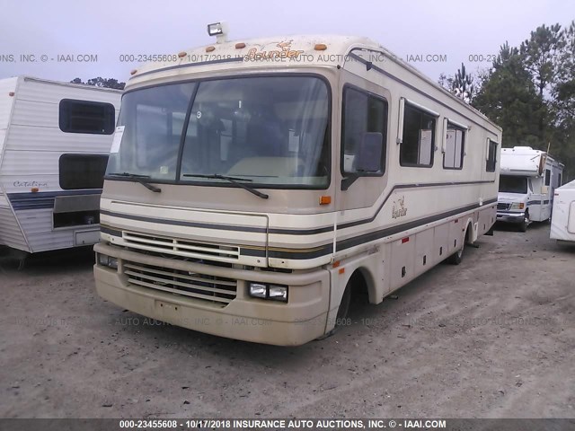 1GBLP37N9S3329202 - 1995 CHEVROLET P30 TAN photo 2