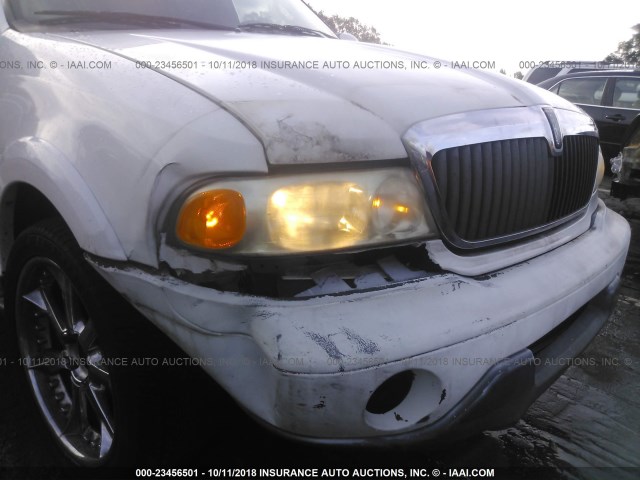 5LMFU28R31LJ24544 - 2001 LINCOLN NAVIGATOR Ақ фото 6