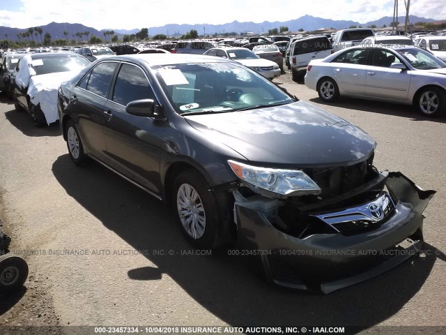 4T4BF1FK1ER353936 - 2014 TOYOTA CAMRY L/SE/LE/XLE 银色 照片 1