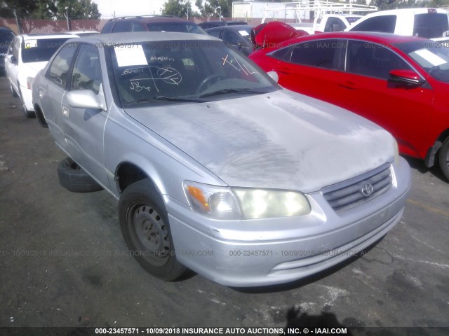 4T1BG22K51U119179 - 2001 TOYOTA CAMRY CE/LE/XLE SILVER photo 1