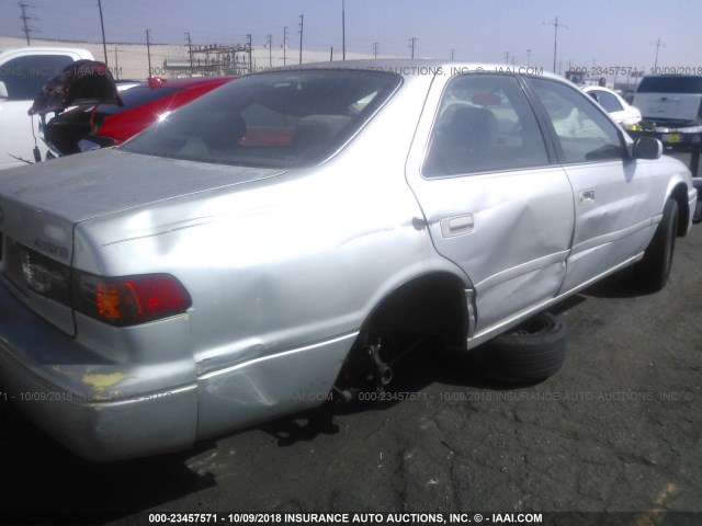 4T1BG22K51U119179 - 2001 TOYOTA CAMRY CE/LE/XLE SILVER photo 6