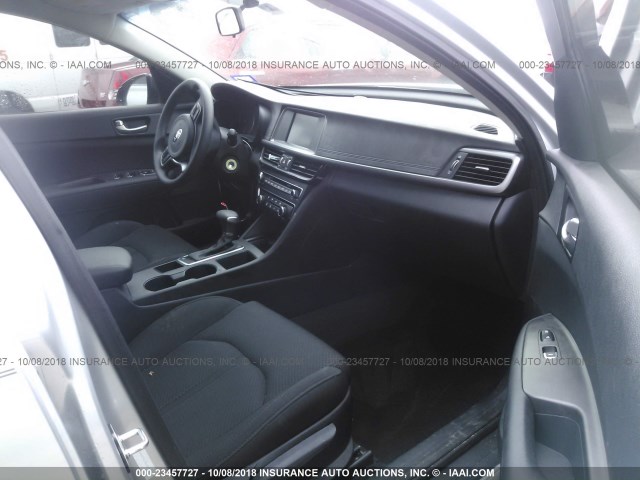 5XXGT4L30JG191342 - 2018 KIA OPTIMA LX/S SILVER photo 5