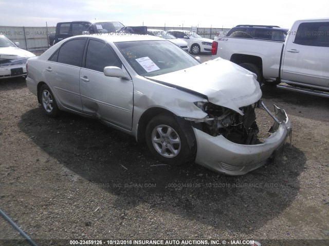 4T1BE32K16U144826 - 2006 TOYOTA CAMRY LE/XLE/SE SILVER photo 1