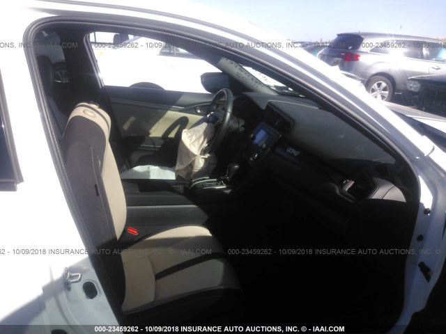 SHHFK7H42HU426983 - 2017 HONDA CIVIC SPORT Weiß Foto 5