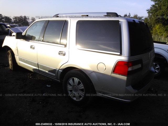 5LMJJ2J51AEJ06929 - 2010 LINCOLN NAVIGATOR SILVER photo 3
