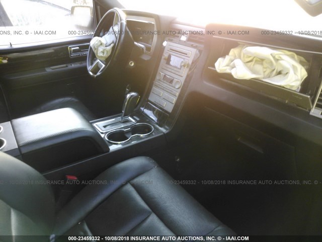 5LMJJ2J51AEJ06929 - 2010 LINCOLN NAVIGATOR SILVER photo 5