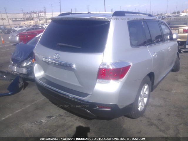 5TDZK3EH3BS033365 - 2011 TOYOTA HIGHLANDER SE SILVER photo 4