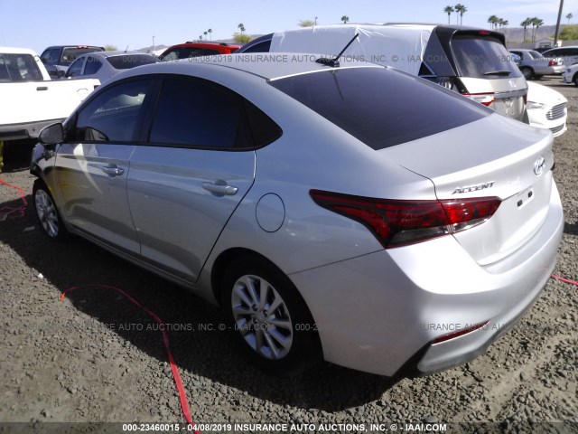 3KPC24A3XJE018585 - 2018 HYUNDAI ACCENT SEL SILVER photo 3