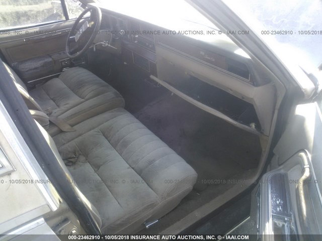 1LNBM81F1JY757082 - 1988 LINCOLN TOWN CAR GRAY photo 5