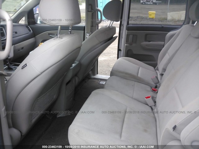 KNDMB5C1XF6071743 - 2015 KIA SEDONA LX SILVER photo 8