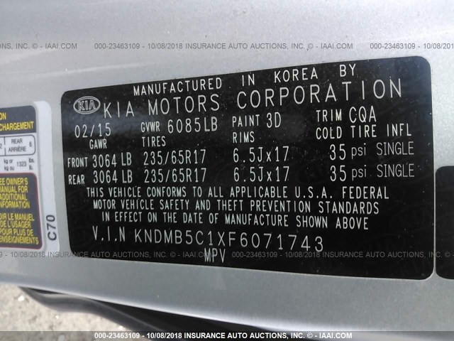 KNDMB5C1XF6071743 - 2015 KIA SEDONA LX SILVER photo 9