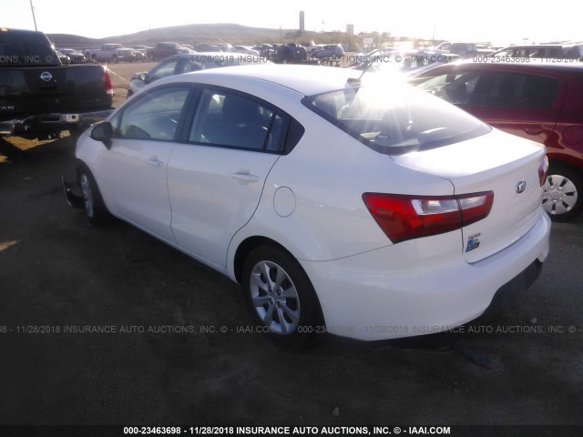 KNADM4A39G6663867 - 2016 KIA RIO LX WHITE photo 3