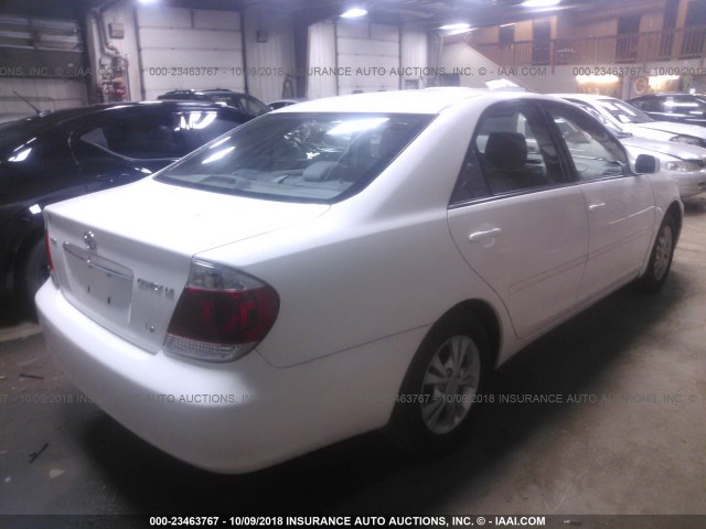 4T1BF32K66U632859 - 2006 TOYOTA CAMRY LE/XLE/SE WHITE photo 4