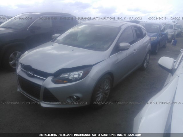 1FADP3N24EL262544 - 2014 FORD FOCUS TITANIUM SILVER photo 2