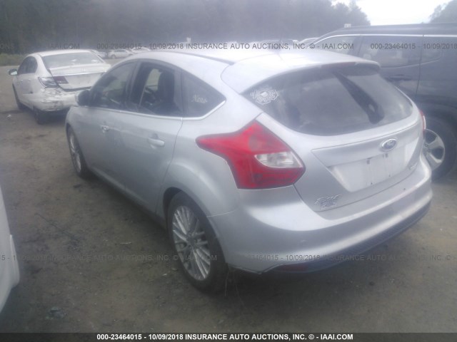 1FADP3N24EL262544 - 2014 FORD FOCUS TITANIUM SILVER photo 3