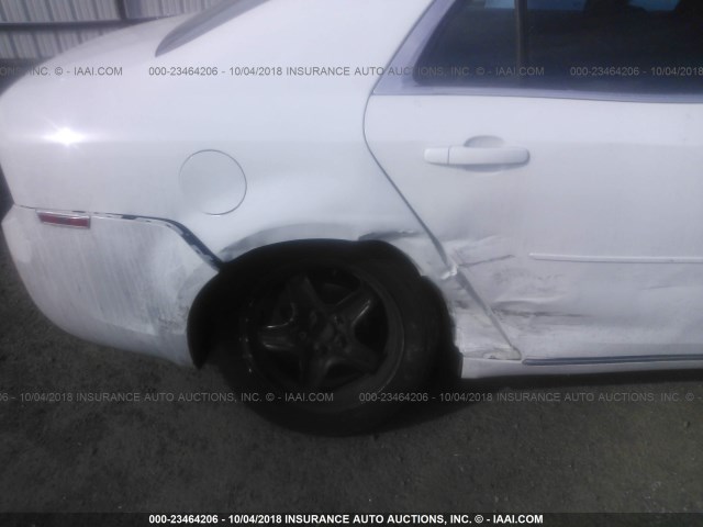 1G1ZH57B694267064 - 2009 CHEVROLET MALIBU 1LT WHITE photo 6