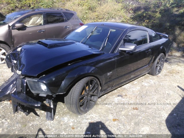 1ZVFT82H375334083 - 2007 FORD MUSTANG GT BLACK photo 2