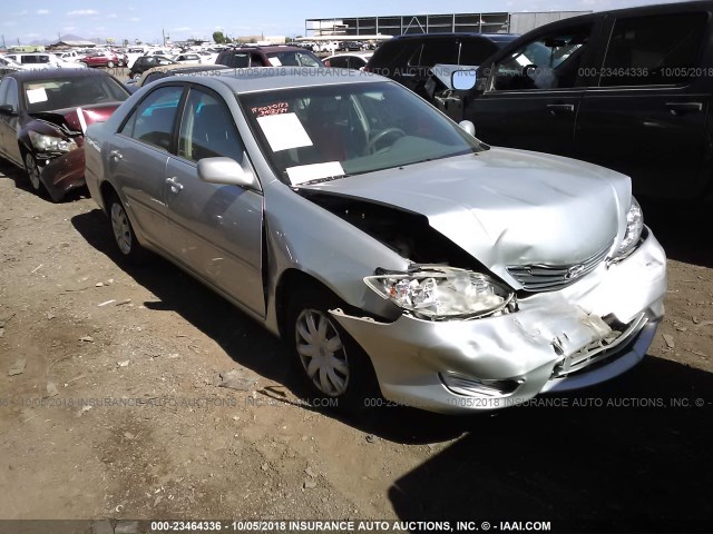 JTDBE30K053023412 - 2005 TOYOTA CAMRY LE/XLE/SE SILVER photo 1