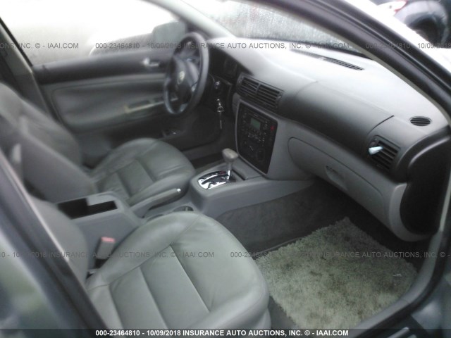 WVWPD63B42P437433 - 2002 VOLKSWAGEN PASSAT GLS GRAY photo 5