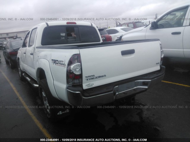 3TMLU4EN0DM126732 - 2013 TOYOTA TACOMA DOUBLE CAB WHITE photo 3