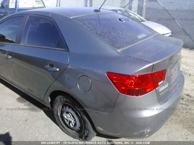 KNAFU4A27C5518391 - 2012 KIA FORTE EX GRAY photo 6