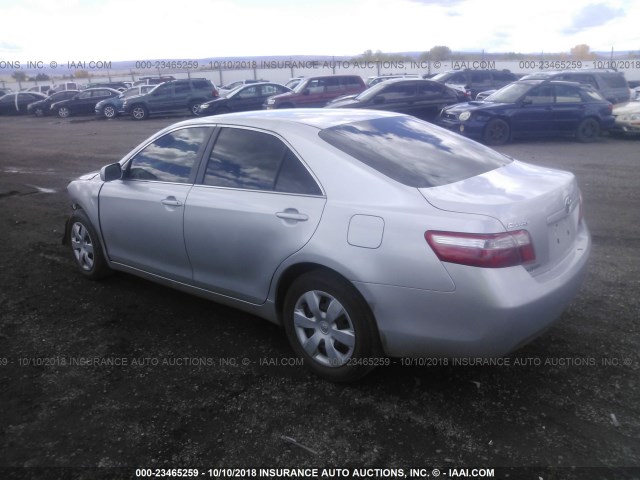 4T4BE46K28R045313 - 2008 TOYOTA CAMRY CE/LE/XLE/SE SILVER photo 3
