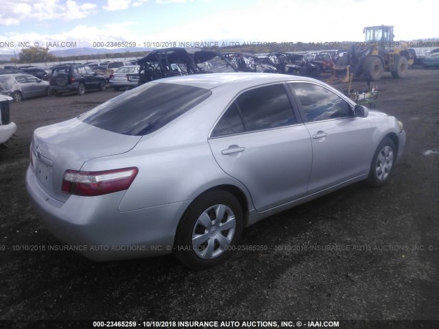 4T4BE46K28R045313 - 2008 TOYOTA CAMRY CE/LE/XLE/SE SILVER photo 4