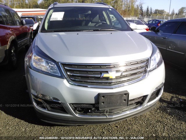 1GNKVHKD8HJ214711 - 2017 CHEVROLET TRAVERSE LT SILVER photo 6