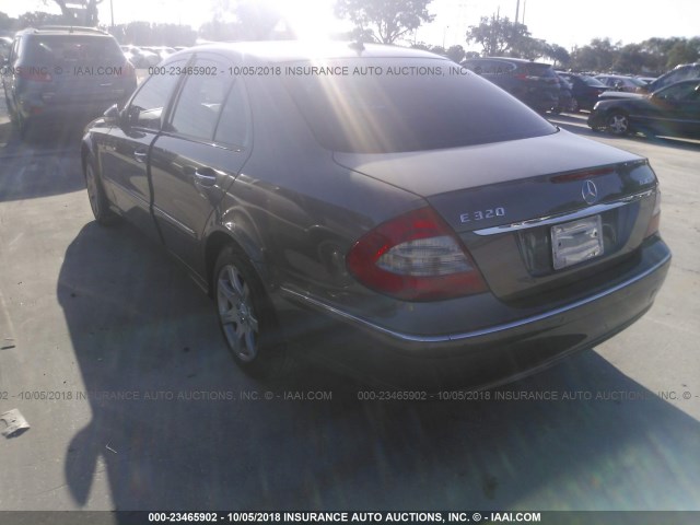 WDBUF22X78B257550 - 2008 MERCEDES-BENZ E 320 CDI GRAY photo 3