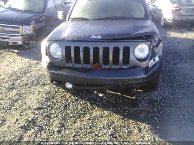 1C4NJRFB2FD136227 - 2015 JEEP PATRIOT LATITUDE GRAY photo 6