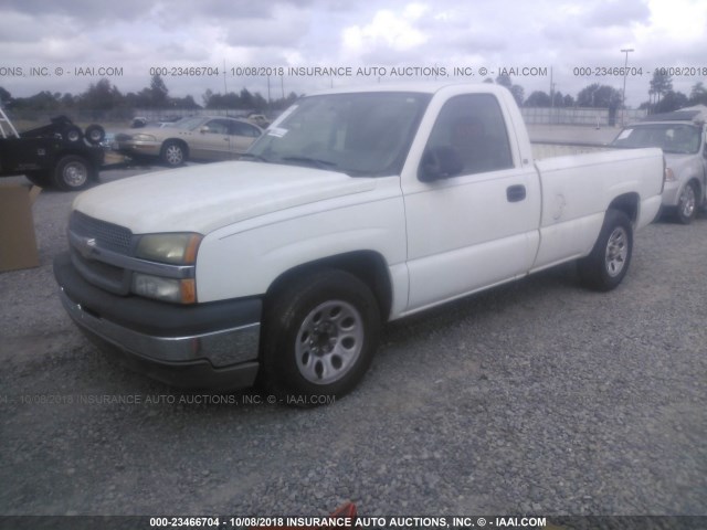 1GCEC14V05Z215597 - 2005 CHEVROLET SILVERADO C1500 WHITE photo 2