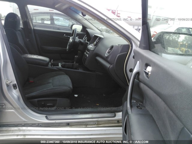 1N4AA5AP5CC832002 - 2012 NISSAN MAXIMA S/SV SILVER photo 5