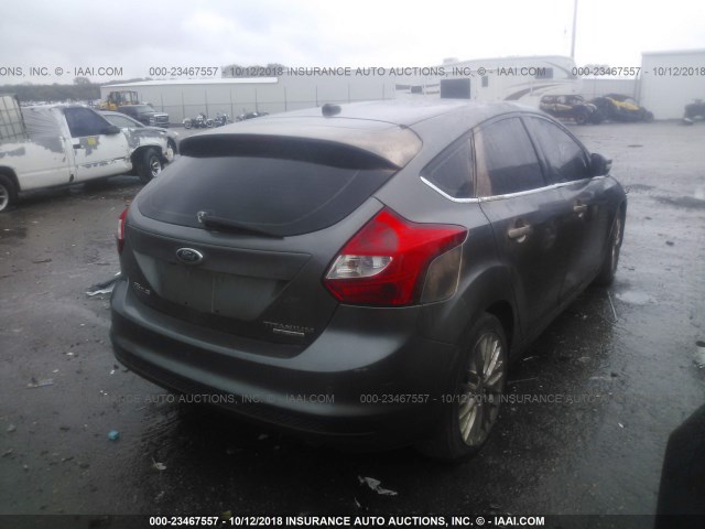 1FADP3N21EL398582 - 2014 FORD FOCUS TITANIUM GRAY photo 4