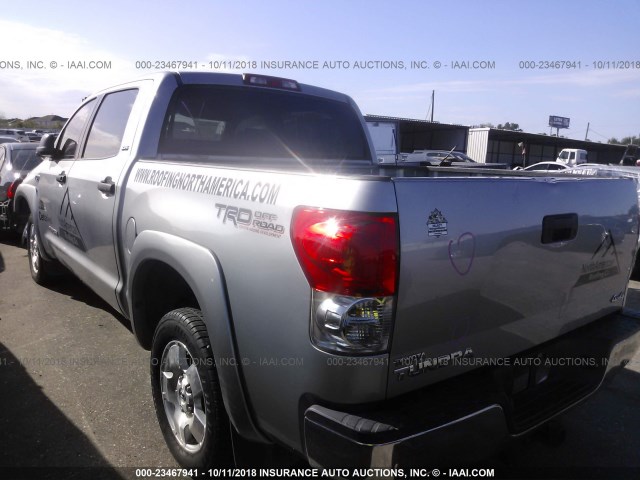 5TFDV54138X033371 - 2008 TOYOTA TUNDRA CREWMAX/CREWMAX SR5 GRAY photo 3