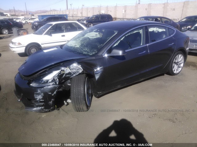 5YJ3E1EA9JF052770 - 2018 TESLA MODEL 3 GRAY photo 2