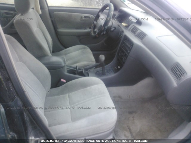 4T1BG22K5WU264293 - 1998 TOYOTA CAMRY CE/LE/XLE 绿色 照片 5