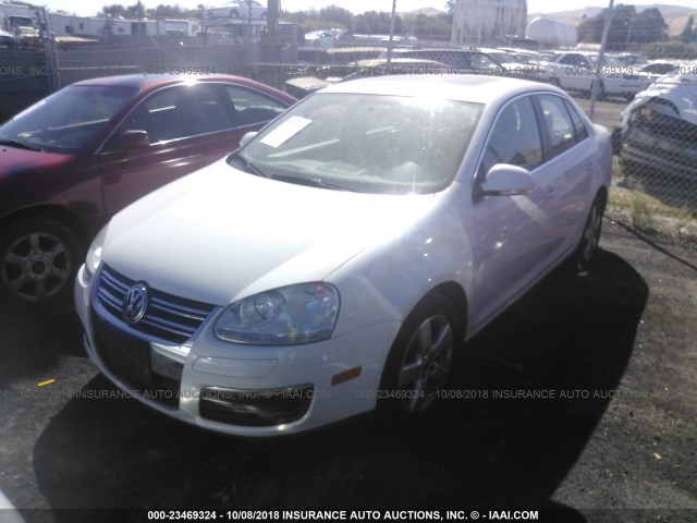 3VWRZ71K49M155230 - 2009 VOLKSWAGEN JETTA SE/SEL WHITE photo 2