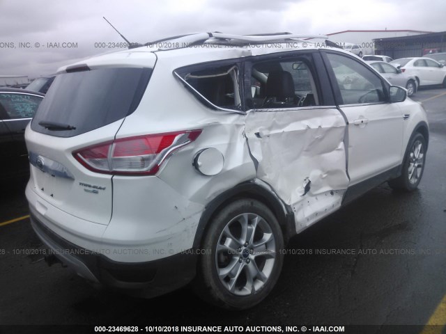 1FMCU9J96FUA27588 - 2015 FORD ESCAPE TITANIUM WHITE photo 4