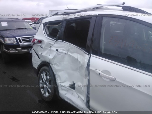 1FMCU9J96FUA27588 - 2015 FORD ESCAPE TITANIUM WHITE photo 6