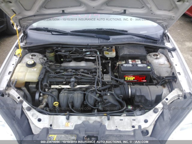 1FAFP34N35W307069 - 2005 FORD FOCUS ZX4 SILVER photo 10