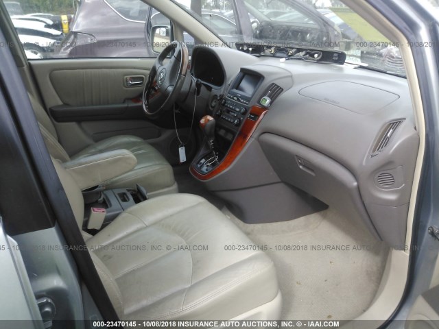 JTJGF10U010115315 - 2001 LEXUS RX 300 GRAY photo 5